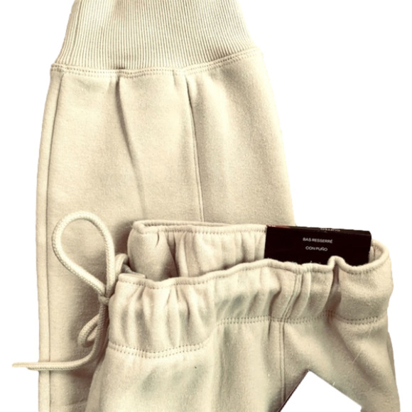 Reebok Pants - REEBOK JOGGERS OVERSIZED STYLING CREAM XL